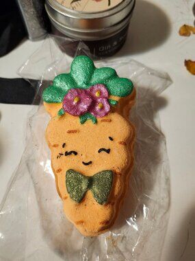 cheery carrot bath bomb